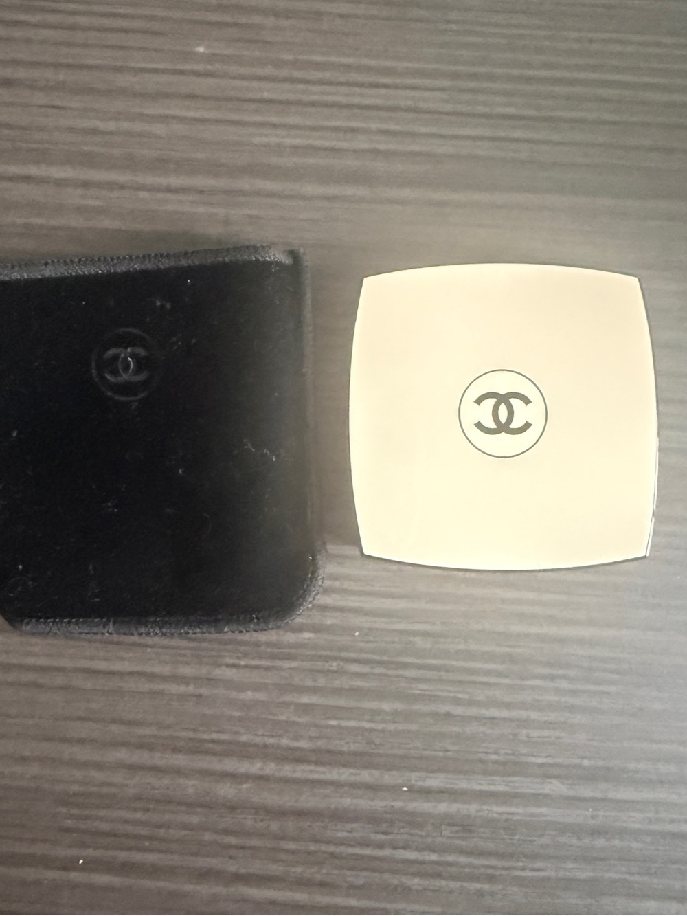 CHANEL Highlighter Compact in Cream and Black